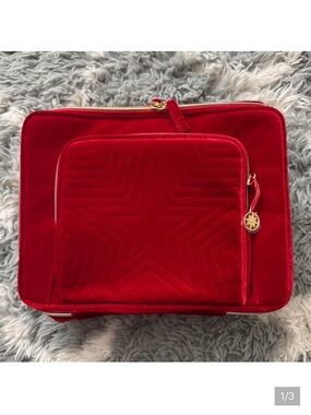 NEW Estee Lauder Red Velvet Star Quilted Travel Pouch.